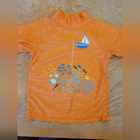 Boys UvSkinz Brand size 7 Rashgaurd shirt - Picture 1 of 10